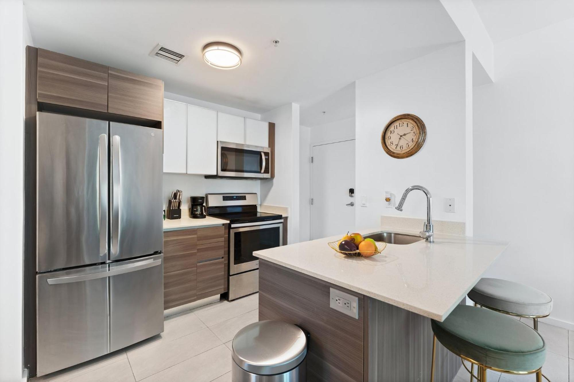 Modern Apartment In Edgewater Miami Oda fotoğraf