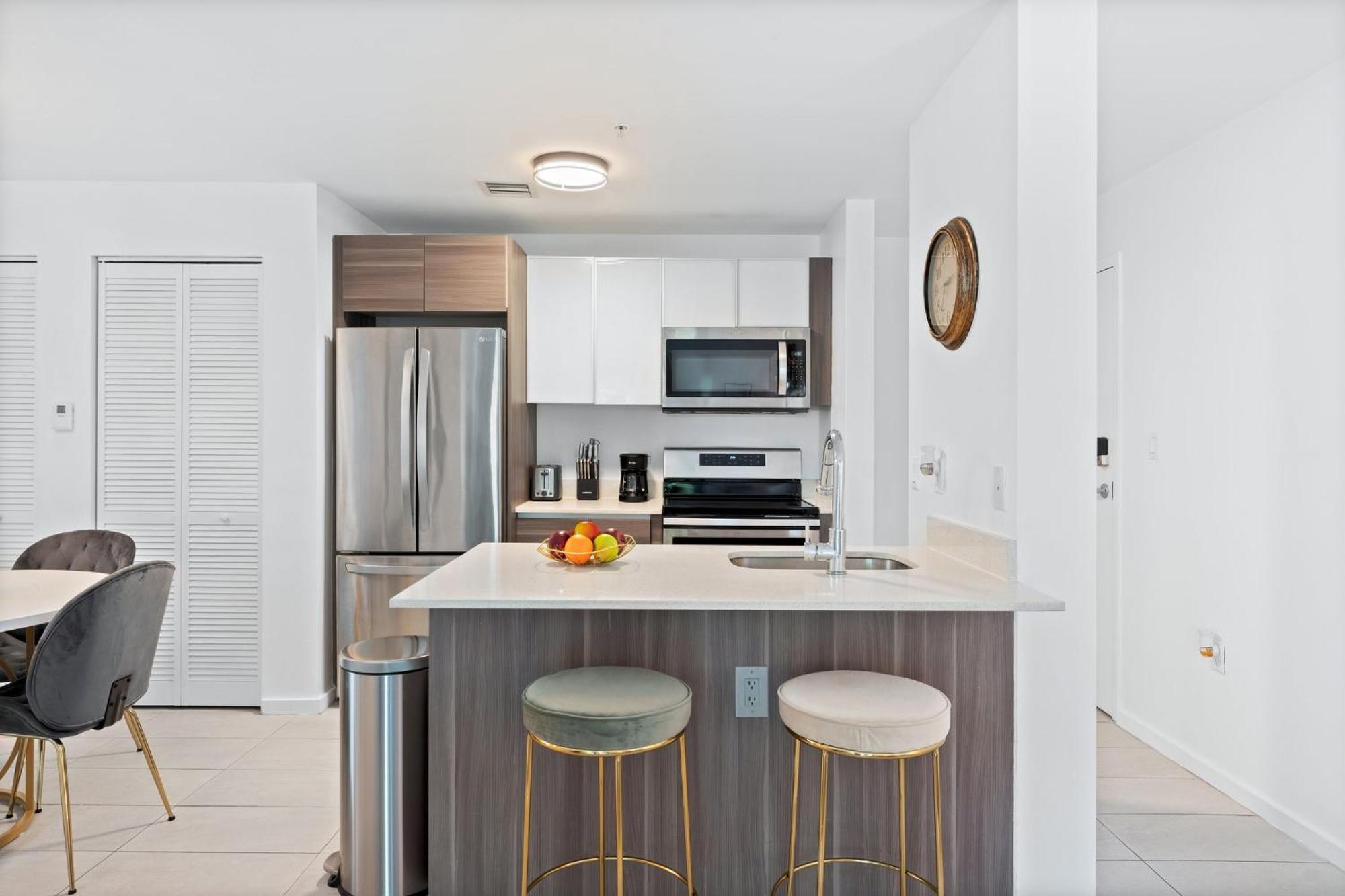 Modern Apartment In Edgewater Miami Oda fotoğraf