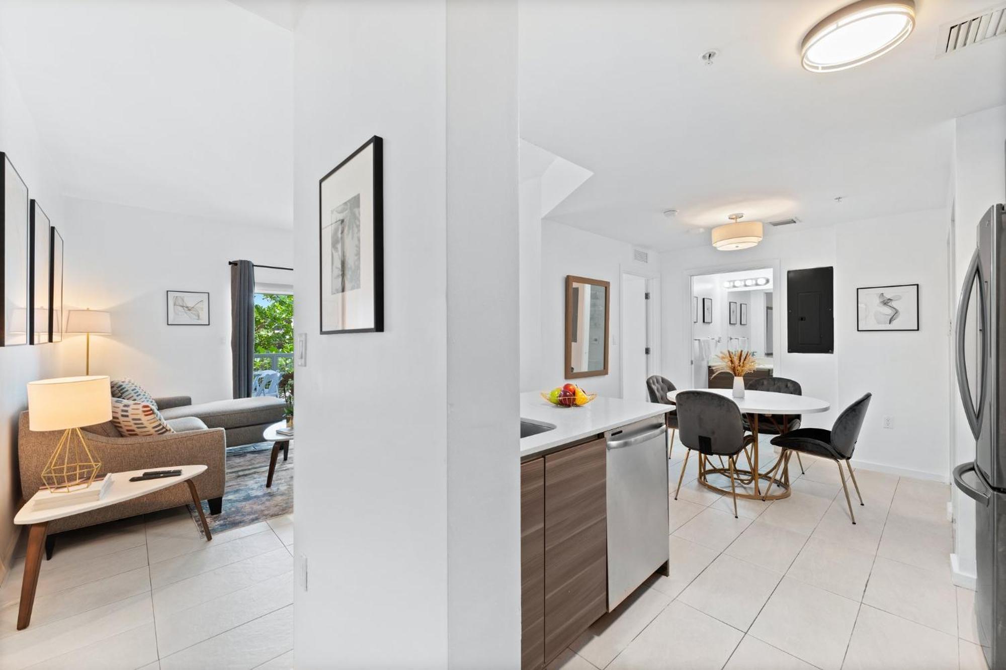 Modern Apartment In Edgewater Miami Oda fotoğraf