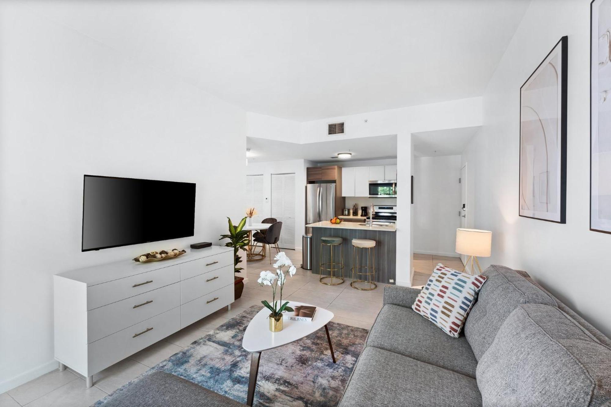 Modern Apartment In Edgewater Miami Oda fotoğraf
