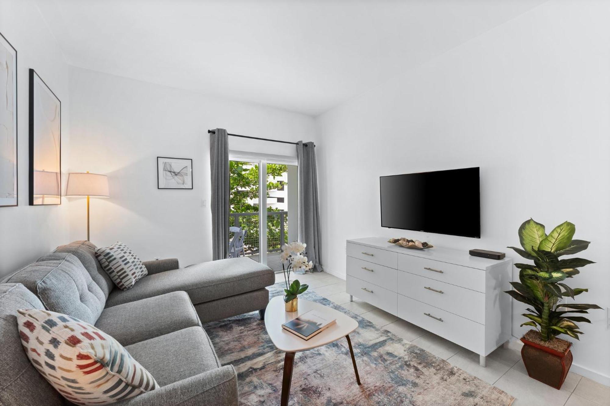 Modern Apartment In Edgewater Miami Oda fotoğraf