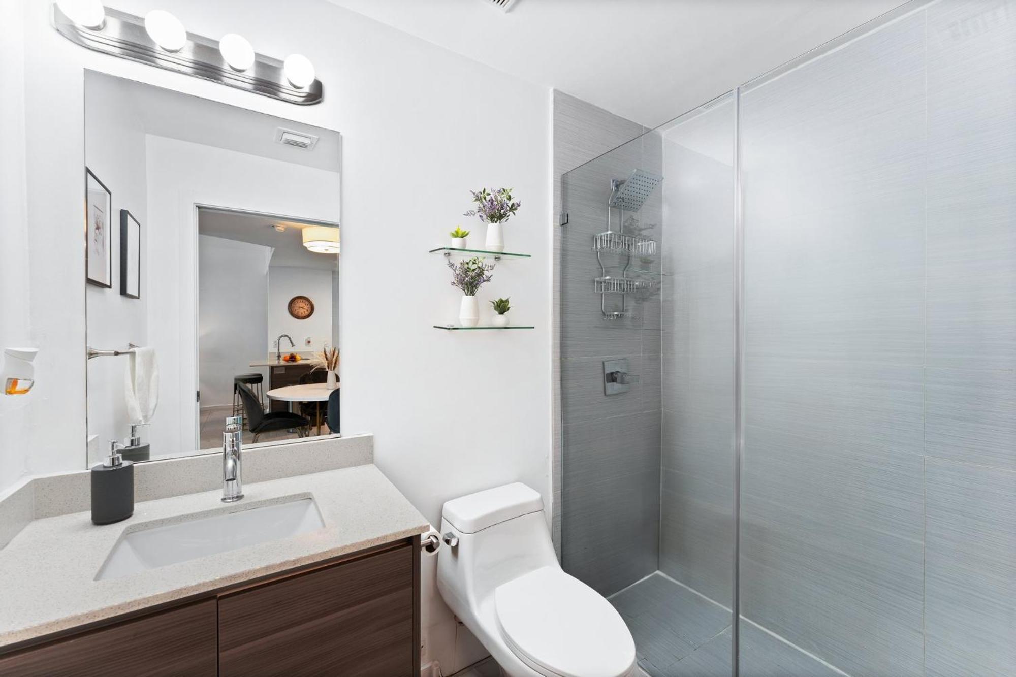 Modern Apartment In Edgewater Miami Oda fotoğraf
